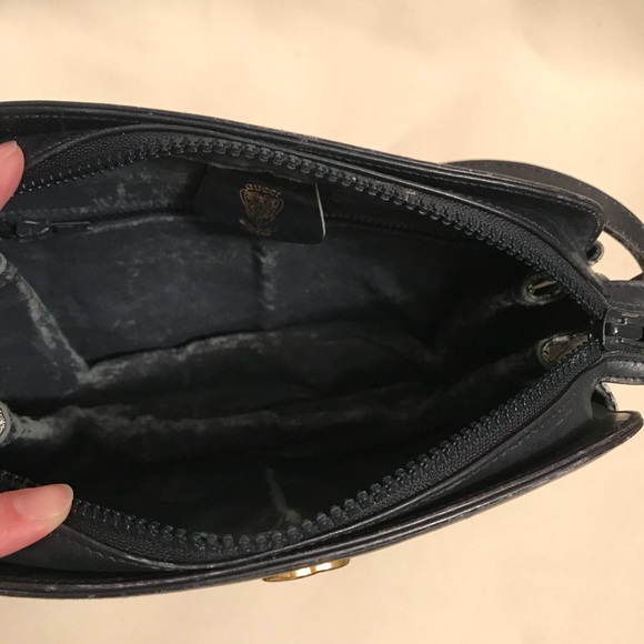 ⭐️SOLD⭐️Authentic Vintage Gucci Crossbody Bag - Picture 6 of 7